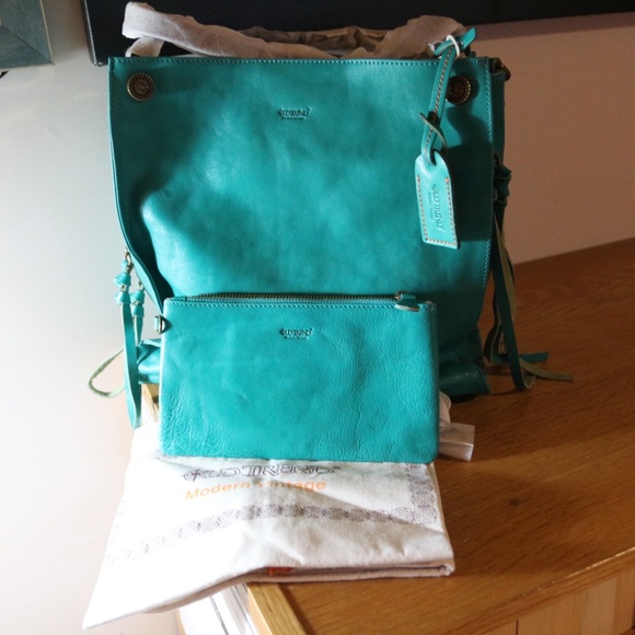 Old Trend Daisy Tote Bag + Pouch - Picture 9 of 14